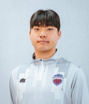 40. 이용혁 (MF)