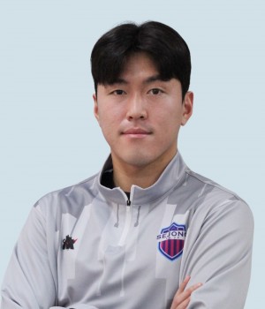25. 우민걸 (DF)